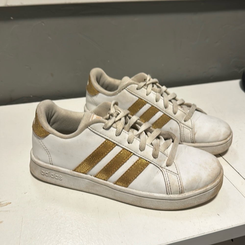 Girls size 2 adidas shoes